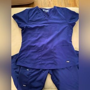 Grays Anatomy Navy Blue Scrubs. Good condition Top XL bottom size Large